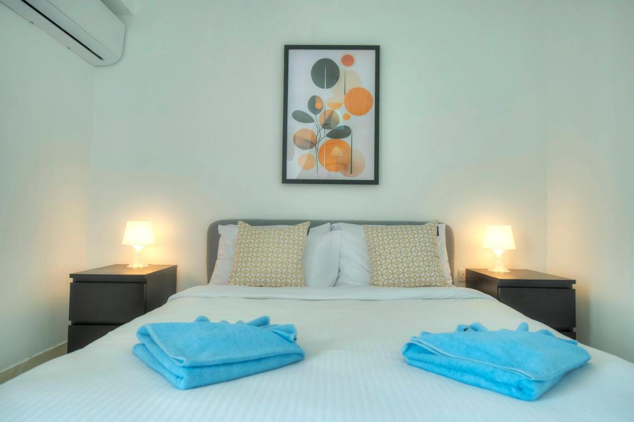Seafront Beautifully Furnished 2 Bedrooms Gogzr-3 그지라 외부 사진