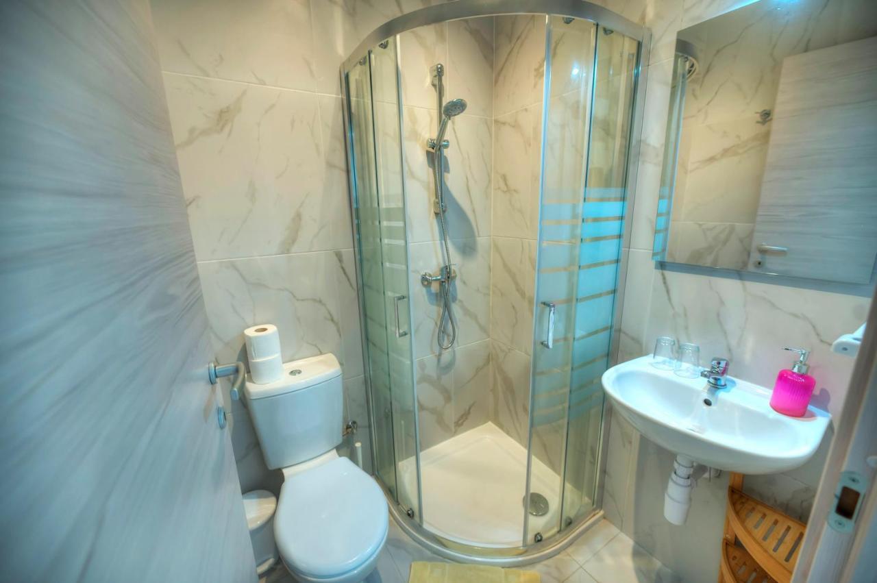Seafront Beautifully Furnished 2 Bedrooms Gogzr-3 그지라 외부 사진