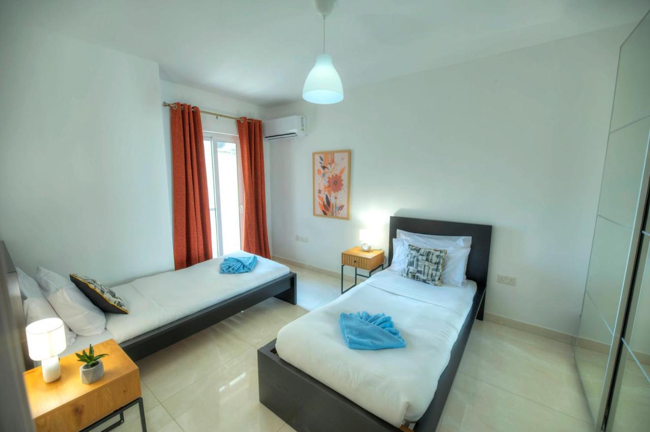 Seafront Beautifully Furnished 2 Bedrooms Gogzr-3 그지라 외부 사진